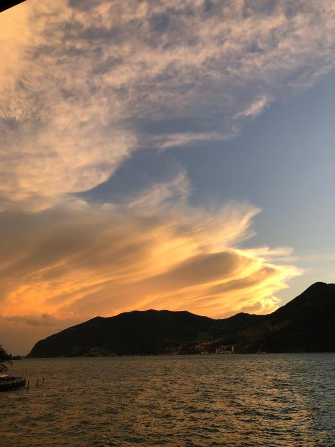 Residenza di Prestigio In Riva al Lago Marone LOFT Esterno foto