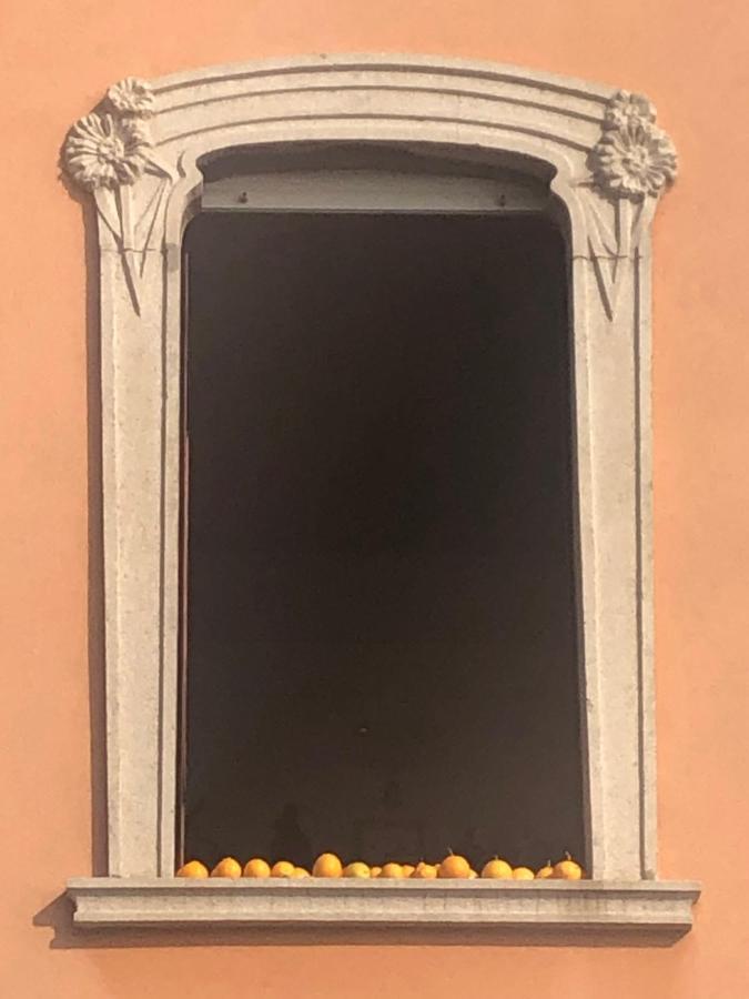 Residenza di Prestigio In Riva al Lago Marone LOFT Esterno foto