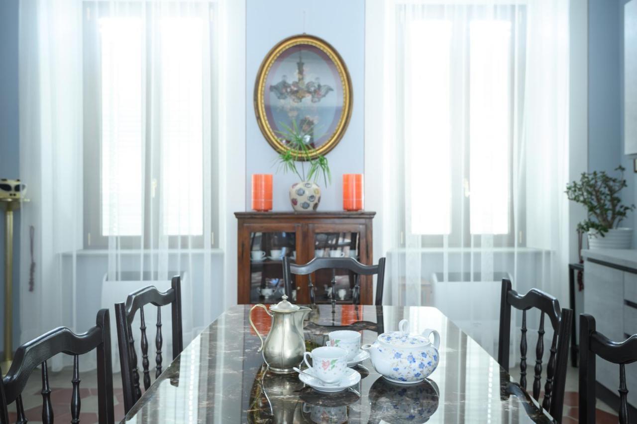 Residenza di Prestigio In Riva al Lago Marone LOFT Esterno foto