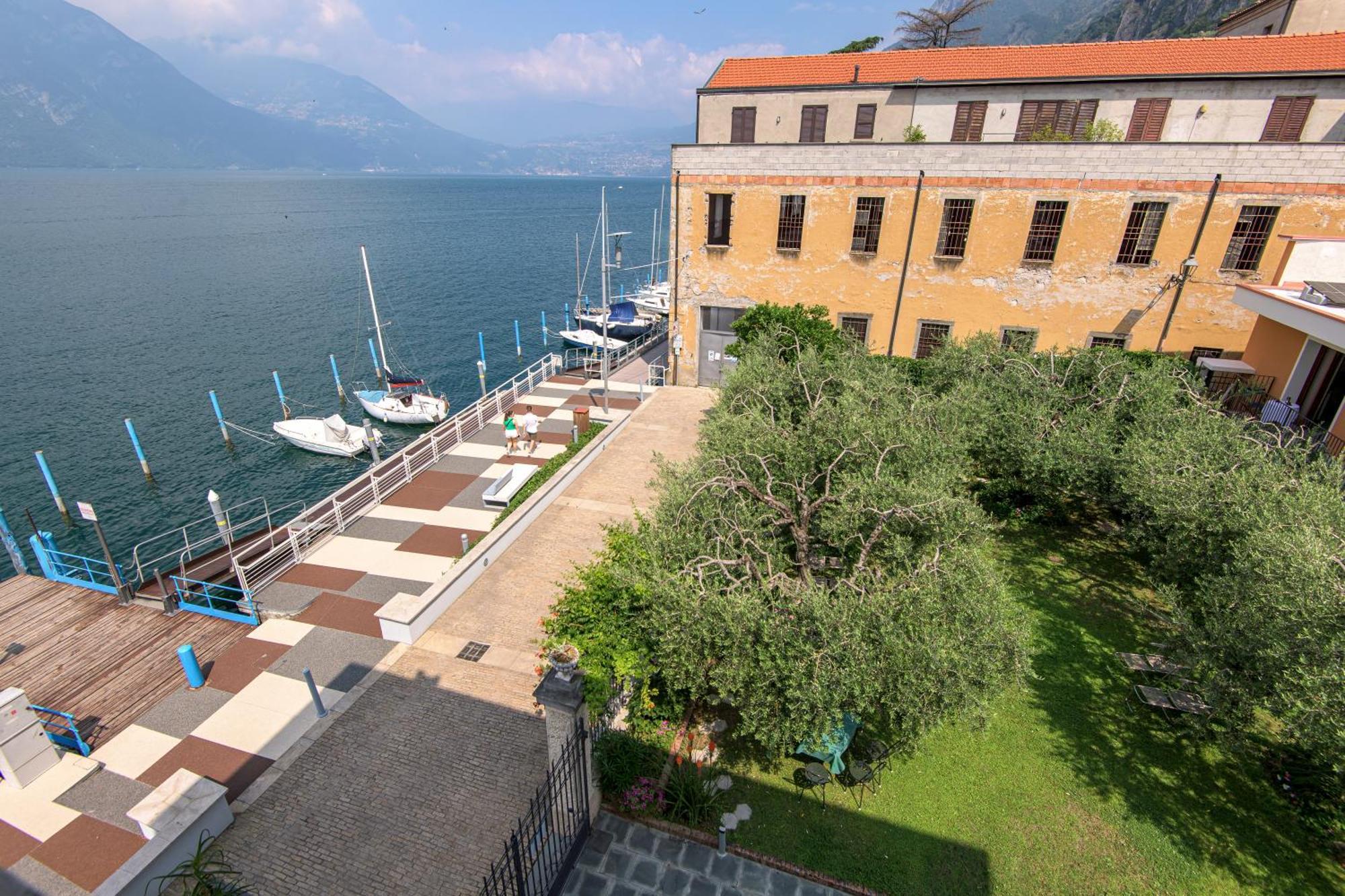 Residenza di Prestigio In Riva al Lago Marone LOFT Esterno foto